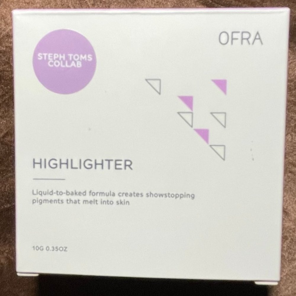 OFRA x Steph Toms Milk & Cookies Highlighter